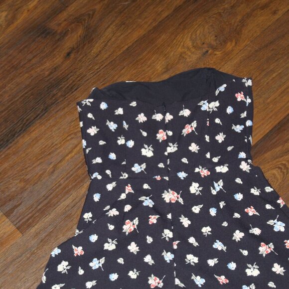 French Connection Floral Sleeveless Romper Size 0 - Picture 8 of 10